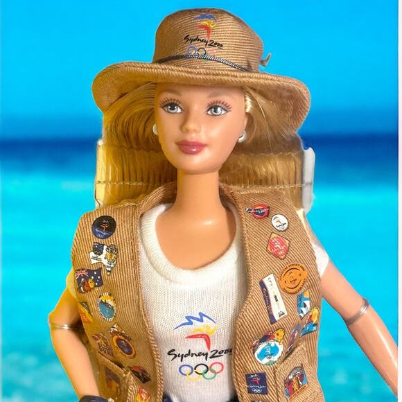 Vintage New in Box MATTEL 2000 SYDNEY OLYMPIC PIN COLLECTOR Series BARBIE #25644 - Picture 5 of 11
